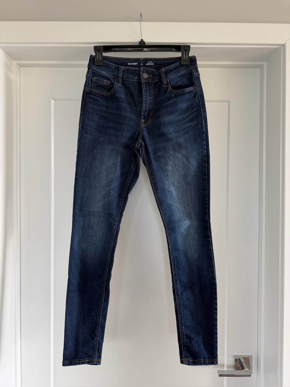 Old Navy Women’s Dark Wash Skinny Jeans